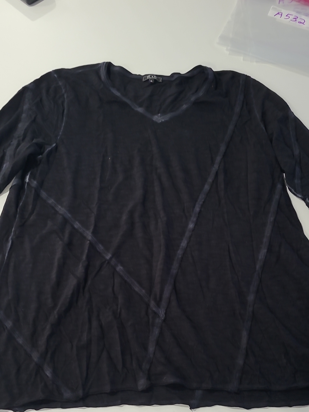 Men's Black V-Neck Long Sleeve Shirt